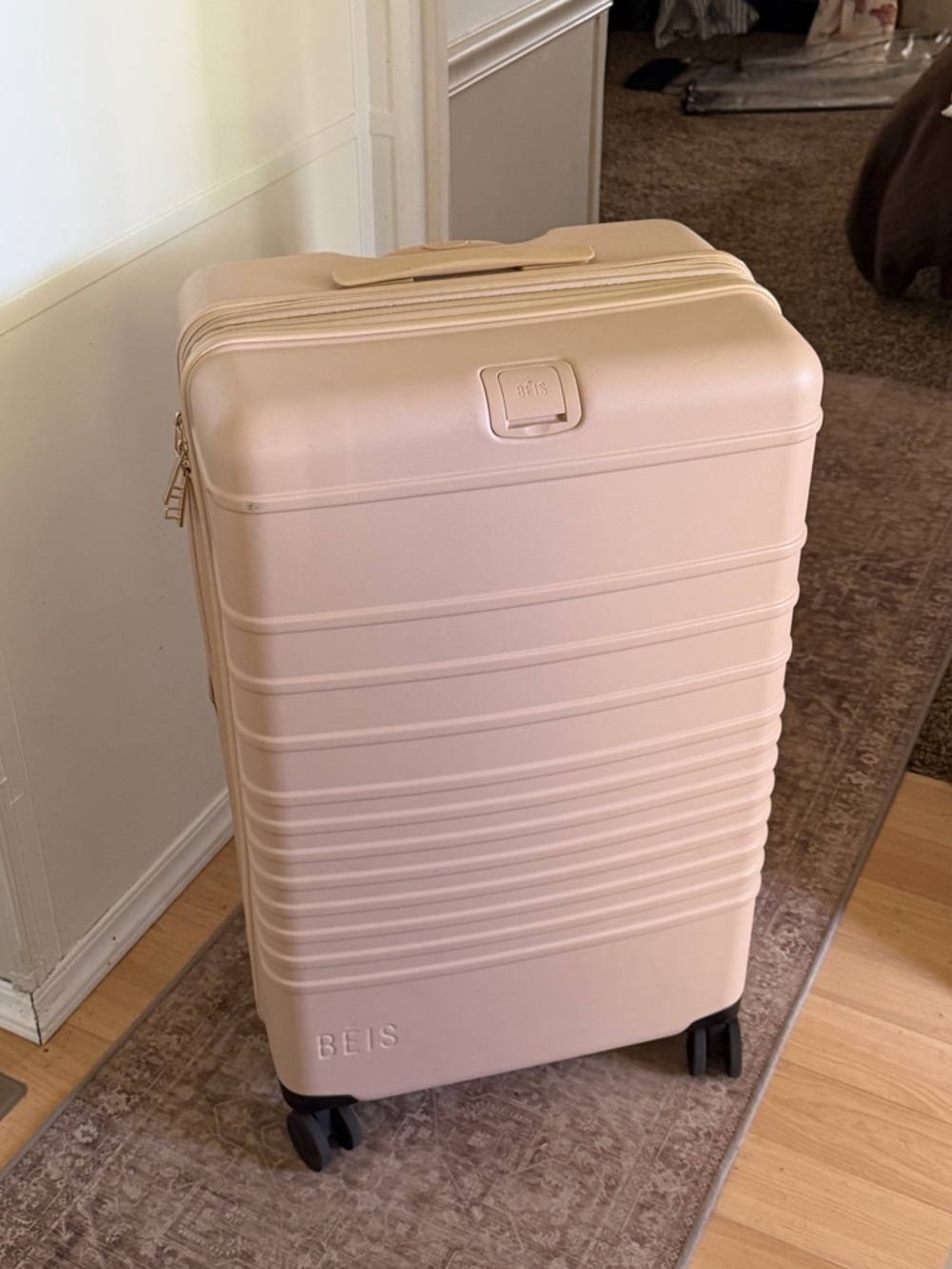 BÉIS Large Check-in Roller in Beige